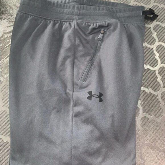Under Armour Boys Loose Fit Tapered Athletic Pant Sz L - Picture 3 of 6